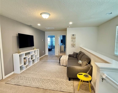 2414 Dubai Street - Photo Thumbnail 24