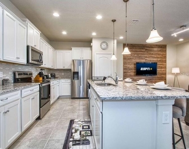 2414 Dubai Street - Photo Thumbnail 4