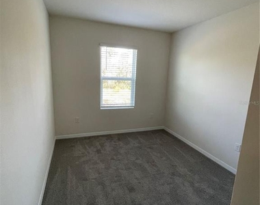 3053 Canary Avenue - Photo Thumbnail 19