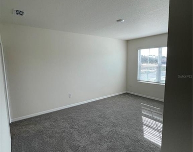 3053 Canary Avenue - Photo Thumbnail 13