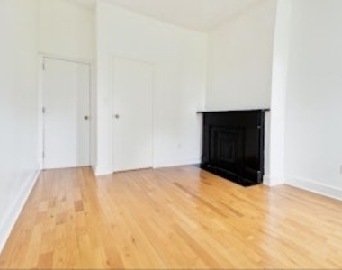 369 Menahan Street - Photo Thumbnail 1