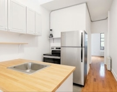 369 Menahan Street - Photo Thumbnail 4