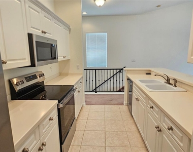 110 Triano Circle - Photo Thumbnail 28
