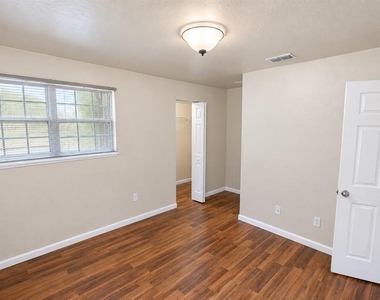 630 Sw 10th Lane - Photo Thumbnail 9