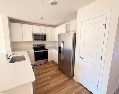 4814 Sw 69th Street - Photo Thumbnail 3