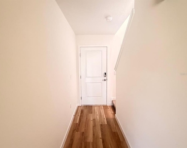 4814 Sw 69th Street - Photo Thumbnail 2