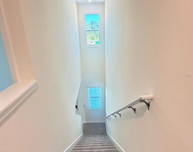 4814 Sw 69th Street - Photo Thumbnail 12