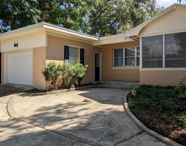 2469 Broadvue Avenue - Photo Thumbnail 3