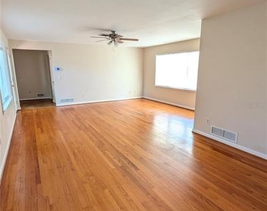 2469 Broadvue Avenue - Photo Thumbnail 7