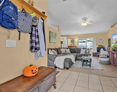 4 Buttermilk Drive - Photo Thumbnail 5
