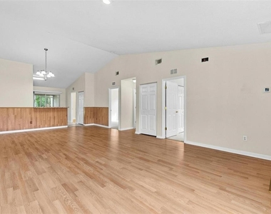 6 Plateau Place - Photo Thumbnail 6