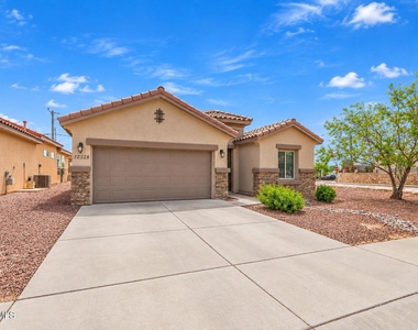12328 Joe Gomez Avenue - Photo Thumbnail 2