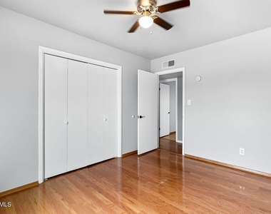 17001 Darrington Road - Photo Thumbnail 5