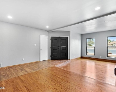 17001 Darrington Road - Photo Thumbnail 31