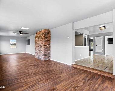 17001 Darrington Road - Photo Thumbnail 15