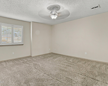 14308 Woods Point Avenue - Photo Thumbnail 9