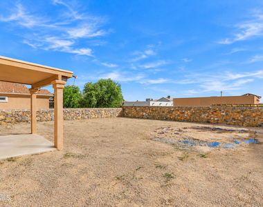 14308 Woods Point Avenue - Photo Thumbnail 31