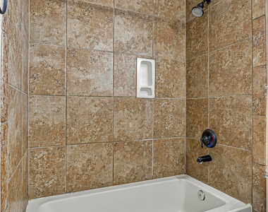 14308 Woods Point Avenue - Photo Thumbnail 10
