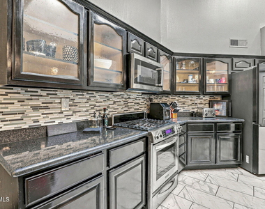 6745 Pearl Ridge Drive - Photo Thumbnail 12