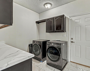 6745 Pearl Ridge Drive - Photo Thumbnail 32
