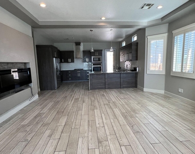 12565 Barbaro Way - Photo Thumbnail 2