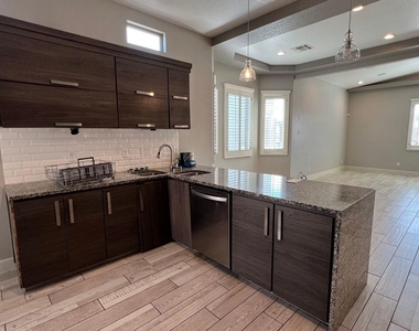 12565 Barbaro Way - Photo Thumbnail 7