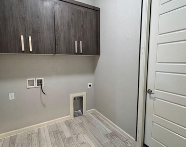12565 Barbaro Way - Photo Thumbnail 19
