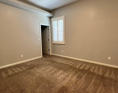 12565 Barbaro Way - Photo Thumbnail 15