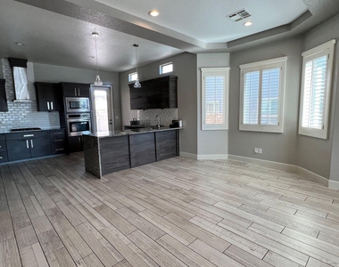 12565 Barbaro Way - Photo Thumbnail 3