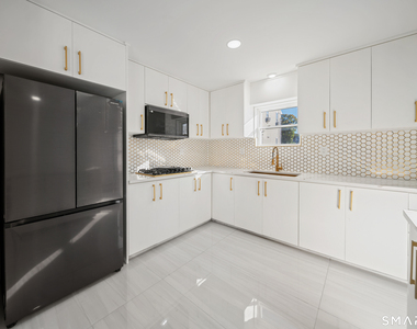 1660 Reservoir Avenue - Photo Thumbnail 5