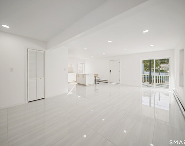 1660 Reservoir Avenue - Photo Thumbnail 3