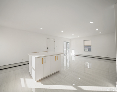 1660 Reservoir Avenue - Photo Thumbnail 10