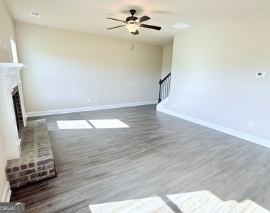 145 Hounds Way - Photo Thumbnail 10