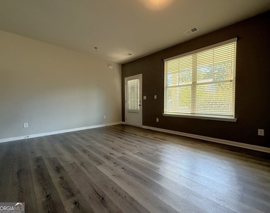 209 Mcginnis Circle - Photo Thumbnail 4