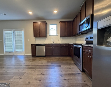 209 Mcginnis Circle - Photo Thumbnail 11