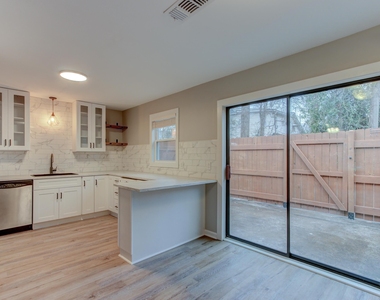 48 Clark Street - Photo Thumbnail 6