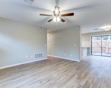48 Clark Street - Photo Thumbnail 4