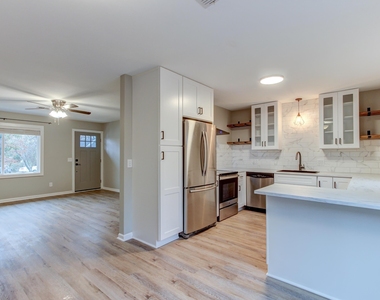 48 Clark Street - Photo Thumbnail 5