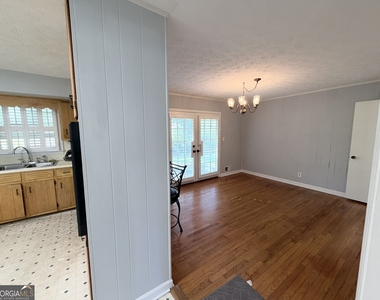 3053 Menlo Park Drive - Photo Thumbnail 6