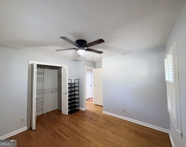 3053 Menlo Park Drive - Photo Thumbnail 16