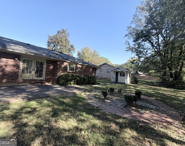3053 Menlo Park Drive - Photo Thumbnail 21