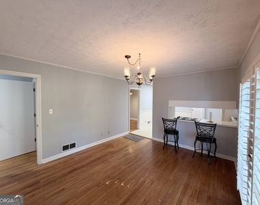 3053 Menlo Park Drive - Photo Thumbnail 10