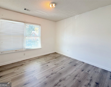 3020 Stanstead Circle - Photo Thumbnail 15