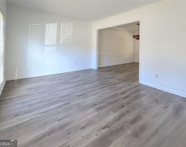 3020 Stanstead Circle - Photo Thumbnail 5