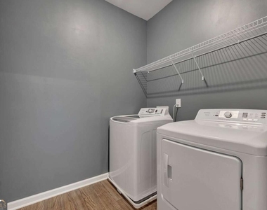 350 Cranston Drive - Photo Thumbnail 21