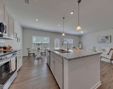 350 Cranston Drive - Photo Thumbnail 9