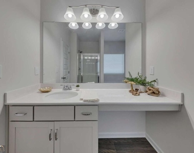 350 Cranston Drive - Photo Thumbnail 14