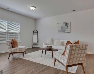 350 Cranston Drive - Photo Thumbnail 3