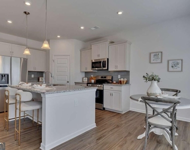 350 Cranston Drive - Photo Thumbnail 8