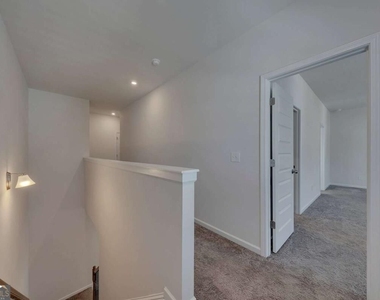 350 Cranston Drive - Photo Thumbnail 11